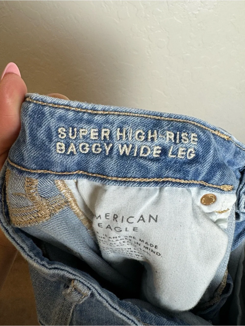 American Eagle Super High Rise Baggy Wide Leg Jeans Light Wash 0 Regular